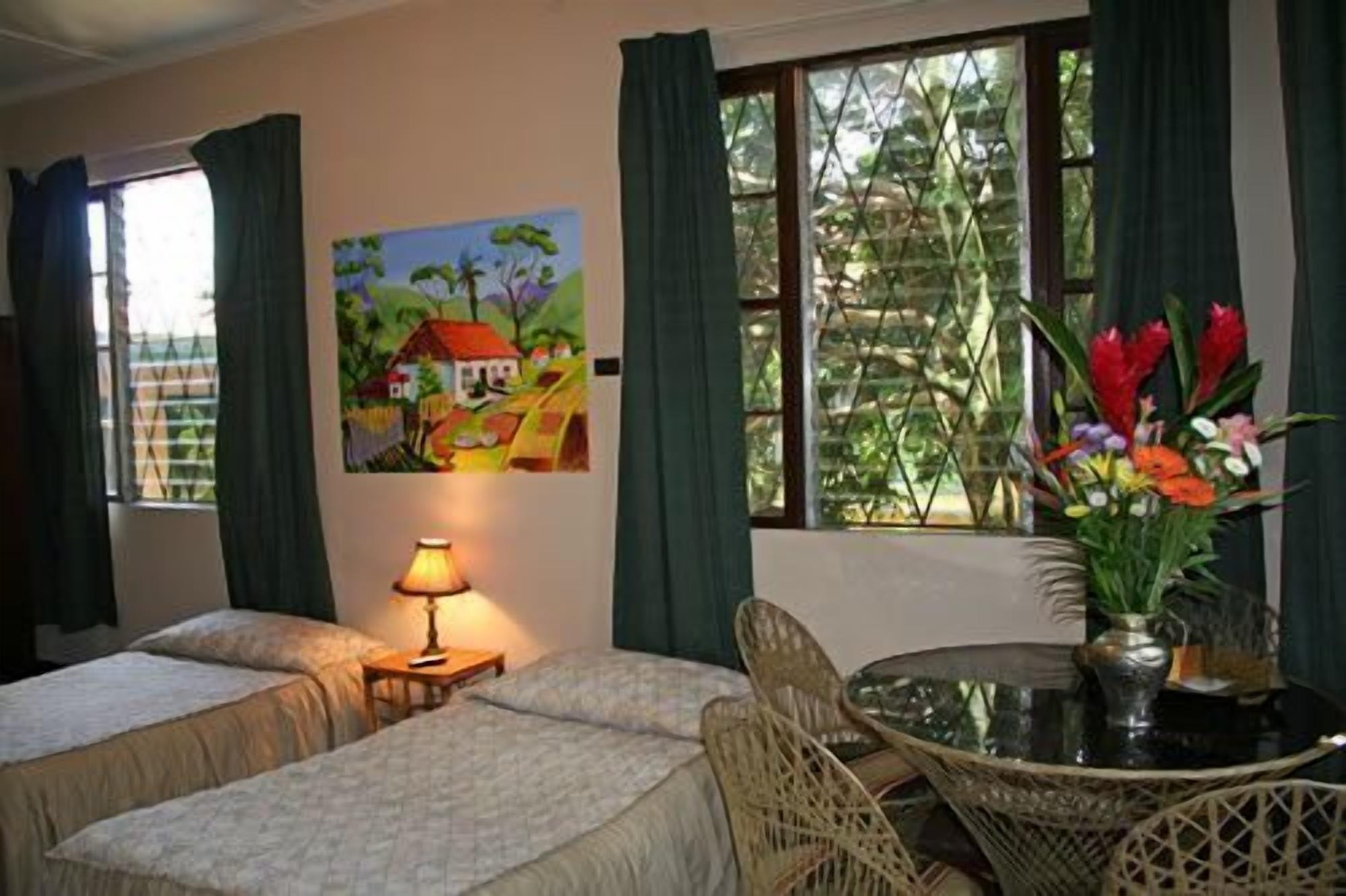 Hemingway Inn Сан-Хосе Экстерьер фото